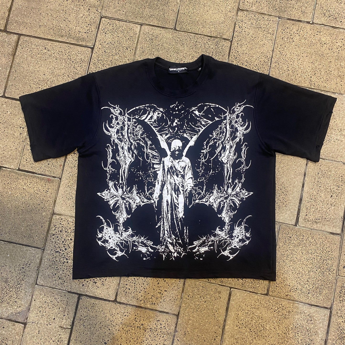 T SHIRT